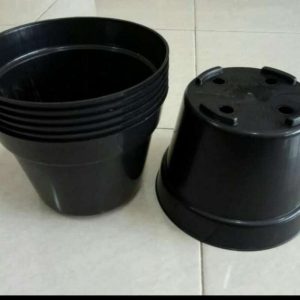 1 Lusin Pot 17 Hitam Polos Berbagai Ukuran (12 pcs)